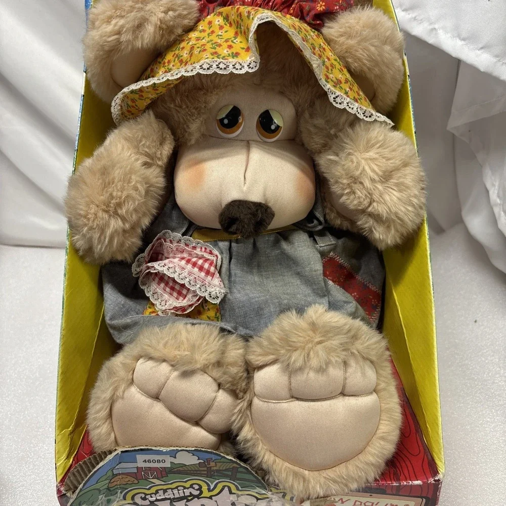 1985 CUDDLIN' COUNTRY‎ BEARS  